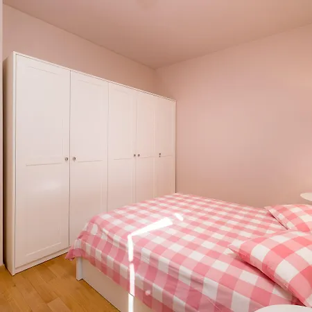 Ora Διαμέρισμα Σπλιτ