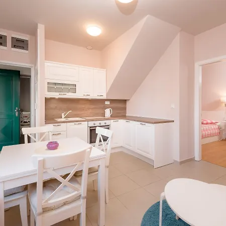 Ora Διαμέρισμα