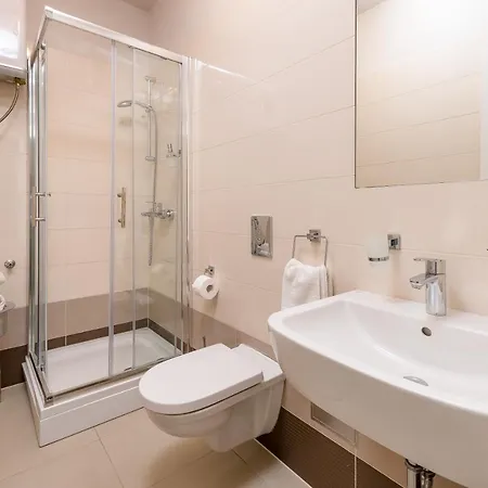 Ora Διαμέρισμα Σπλιτ